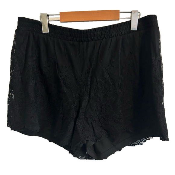 TORRID 5 Inch Pull On Stretch Mesh Mid Rise Short Black Sz 0 or L Boho - Picture 8 of 11